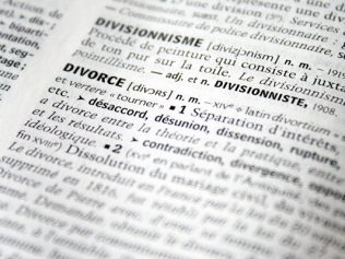 L'Assemblée vote la simplification du divorce